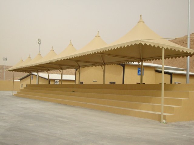 مظلات الشمس